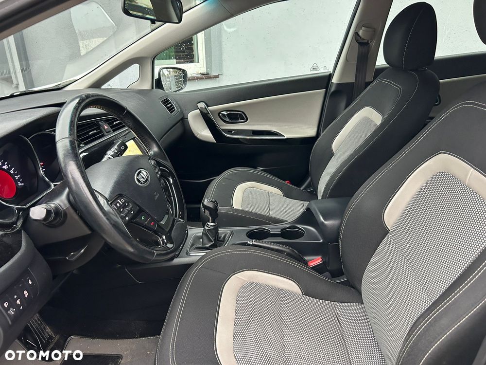 Kia Ceed 1.6 CRDi 136 ISG GT Line - 11