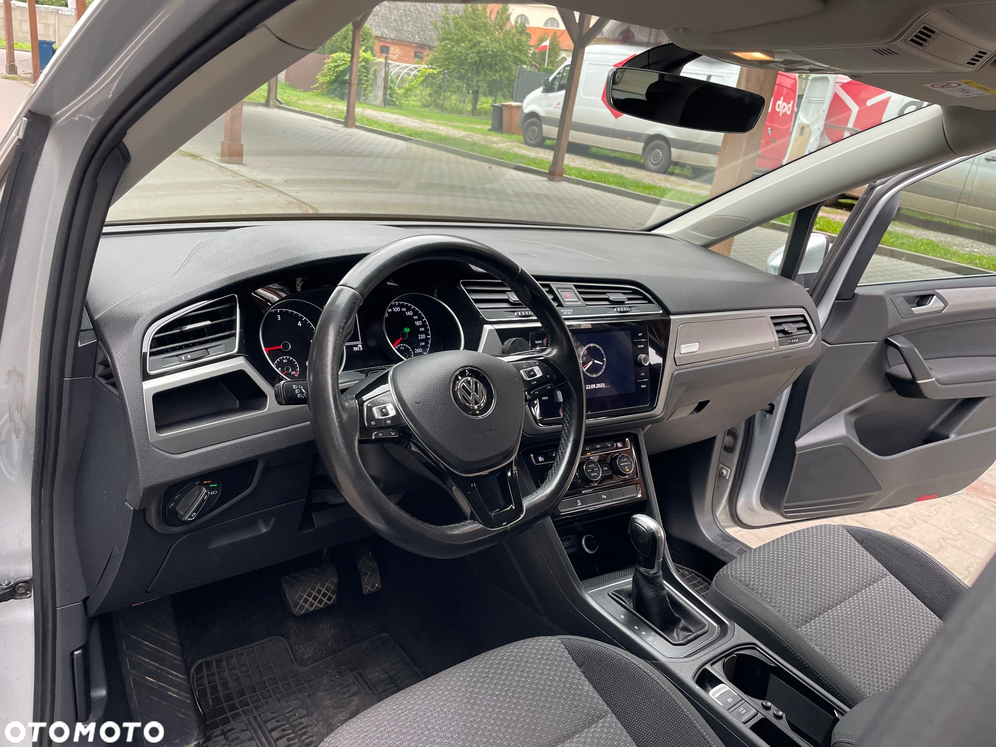 Volkswagen Touran 1.6 TDI SCR (BlueMotion Technology) DSG Comfortline - 16