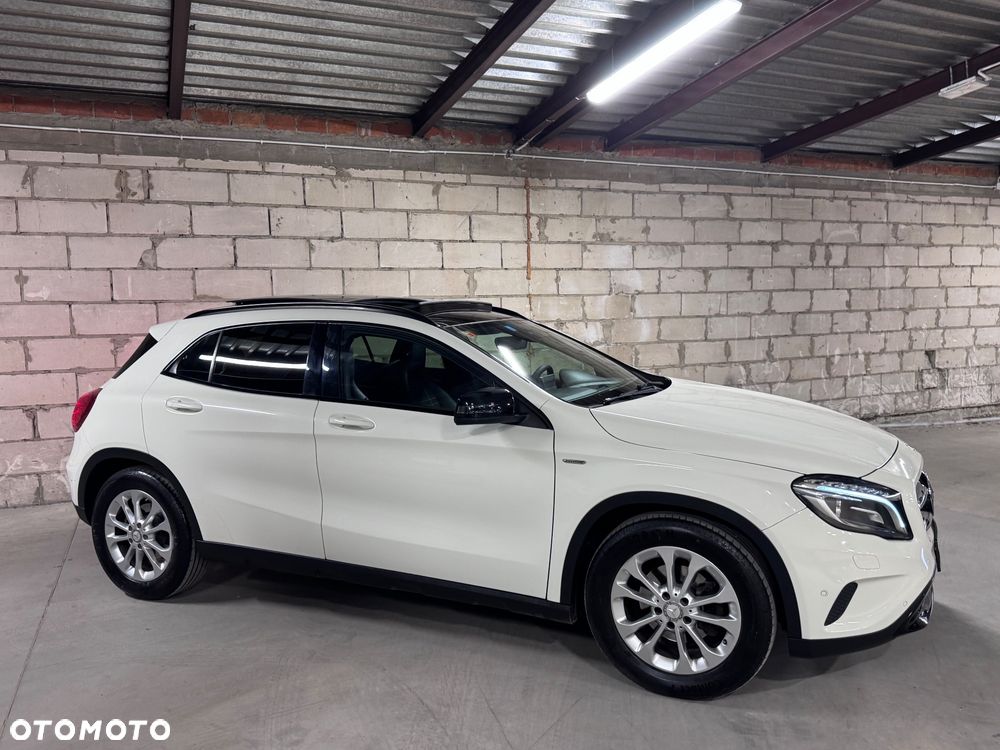 Mercedes-Benz GLA 200 7G-DCT Edition 1 - 5
