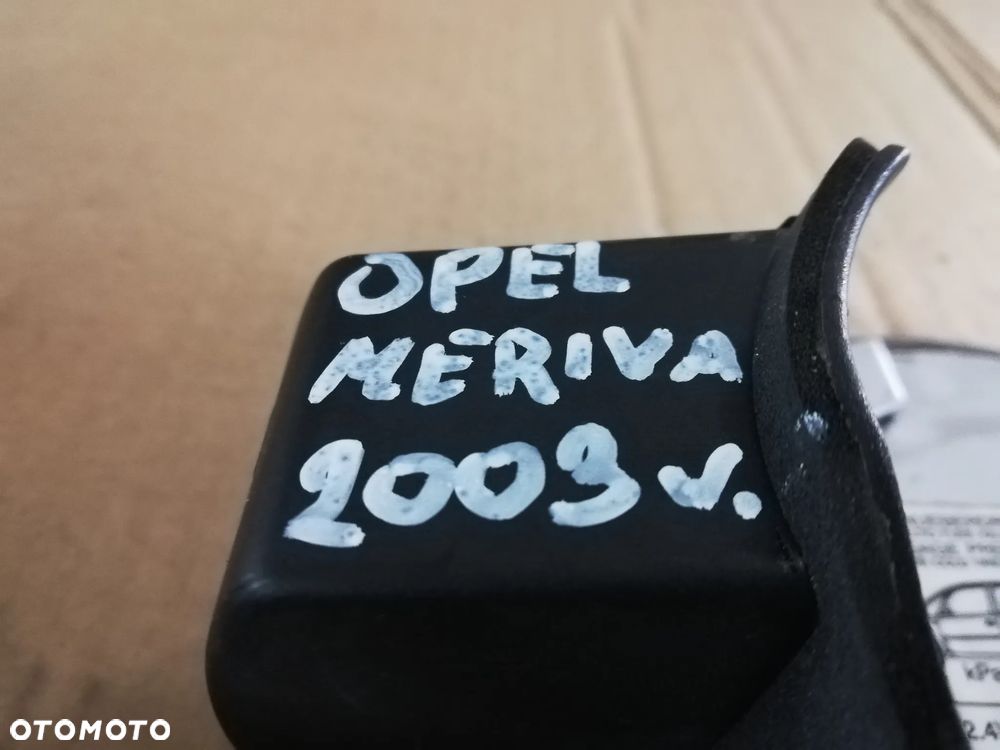 Klapka wlewu paliwa Opel Meriva A - 2