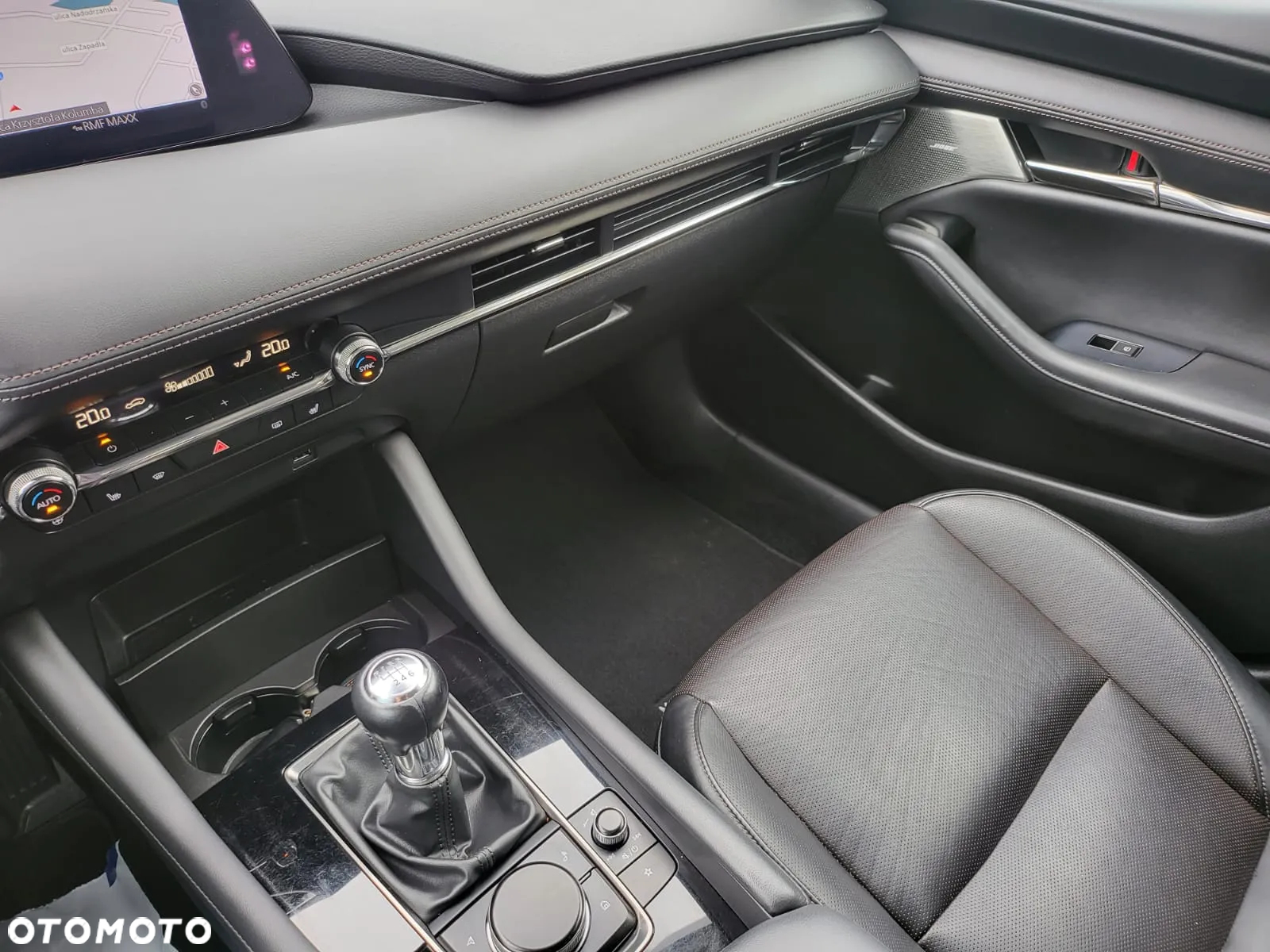 Mazda 3 FASTBACK e-SKYACTIV-G 122 M HYBRID PRIME-LINE - 27