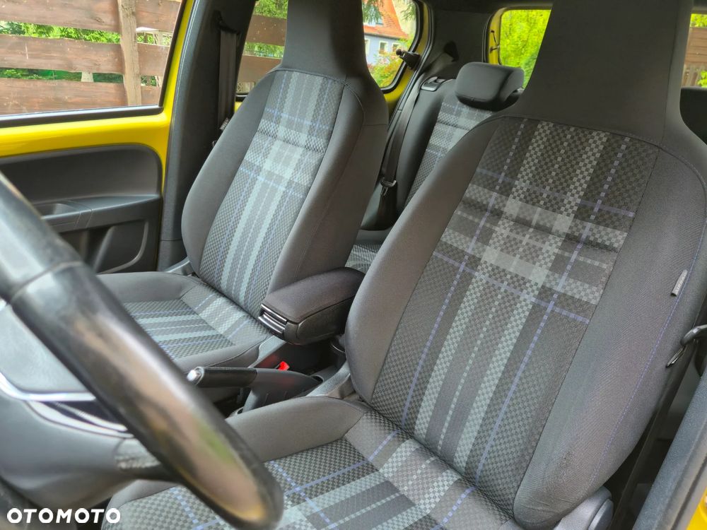 Volkswagen up! club - 19