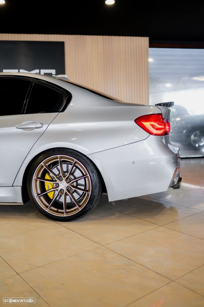 BMW 330 i Pack M Auto - 11