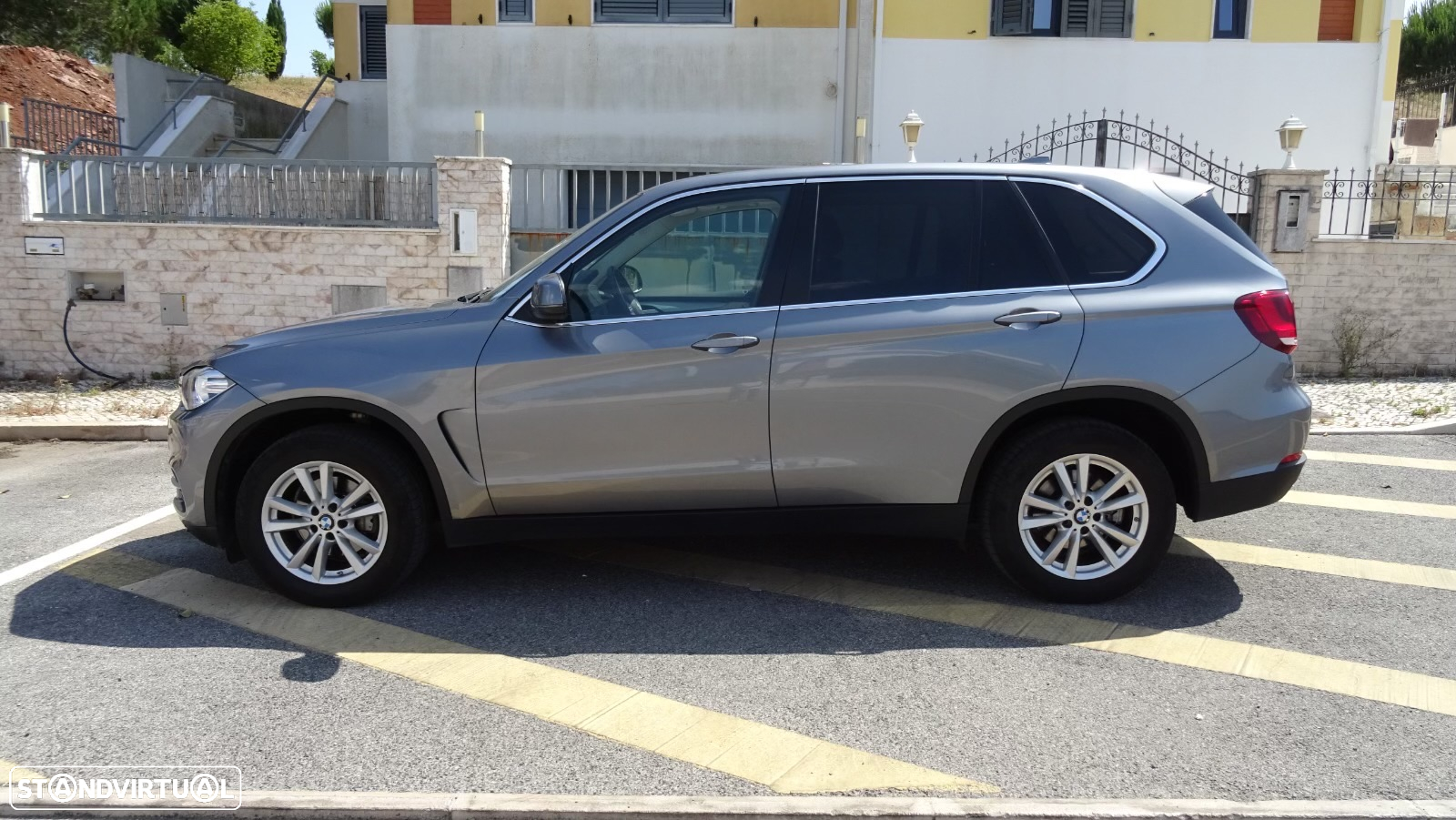 BMW X5 25 d sDrive Comfort 7L - 3