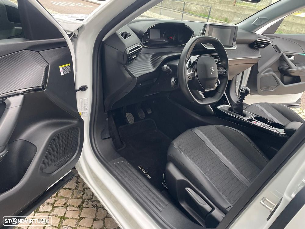 Peugeot 2008 1.5 BlueHDi Allure - 4