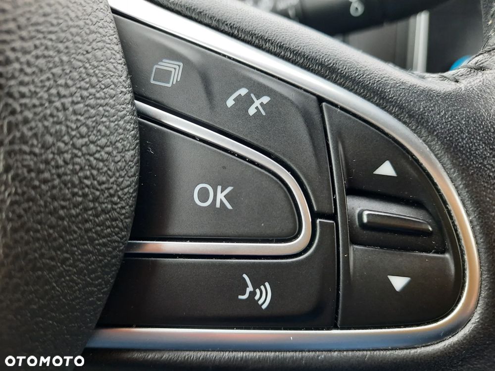 Renault Grand Scenic - 19