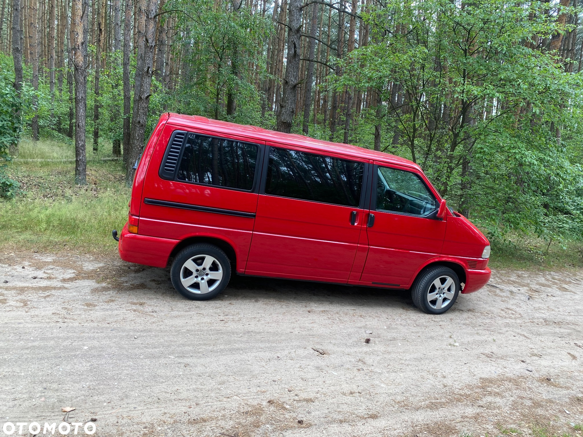 Volkswagen Caravelle - 4
