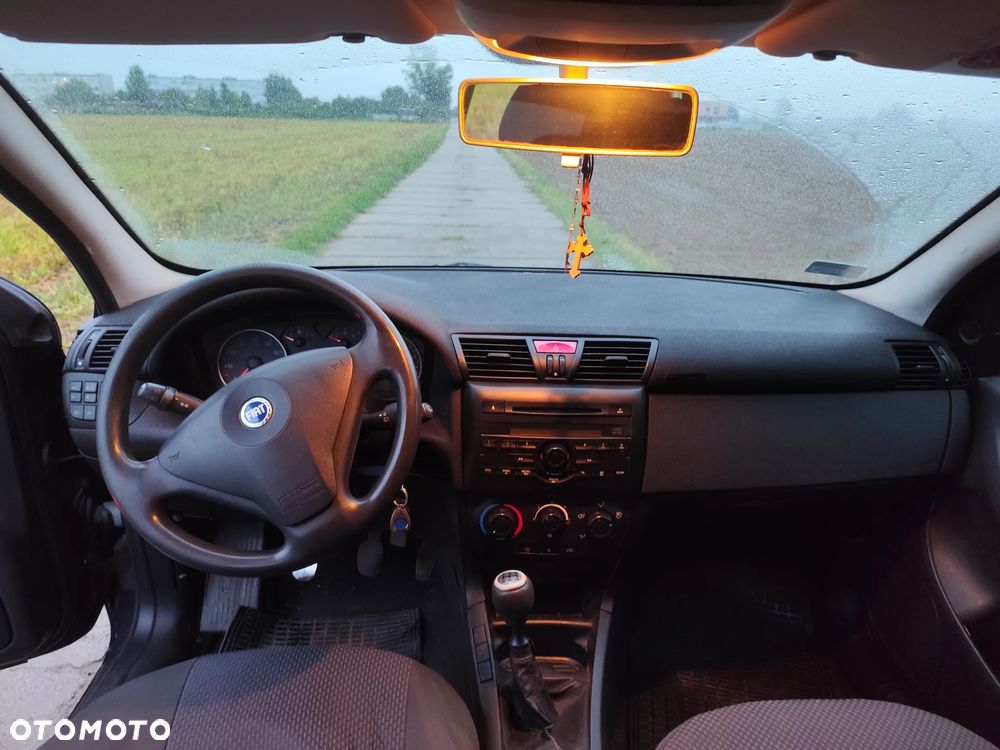 Fiat Stilo 1.6 16V Actual - 10