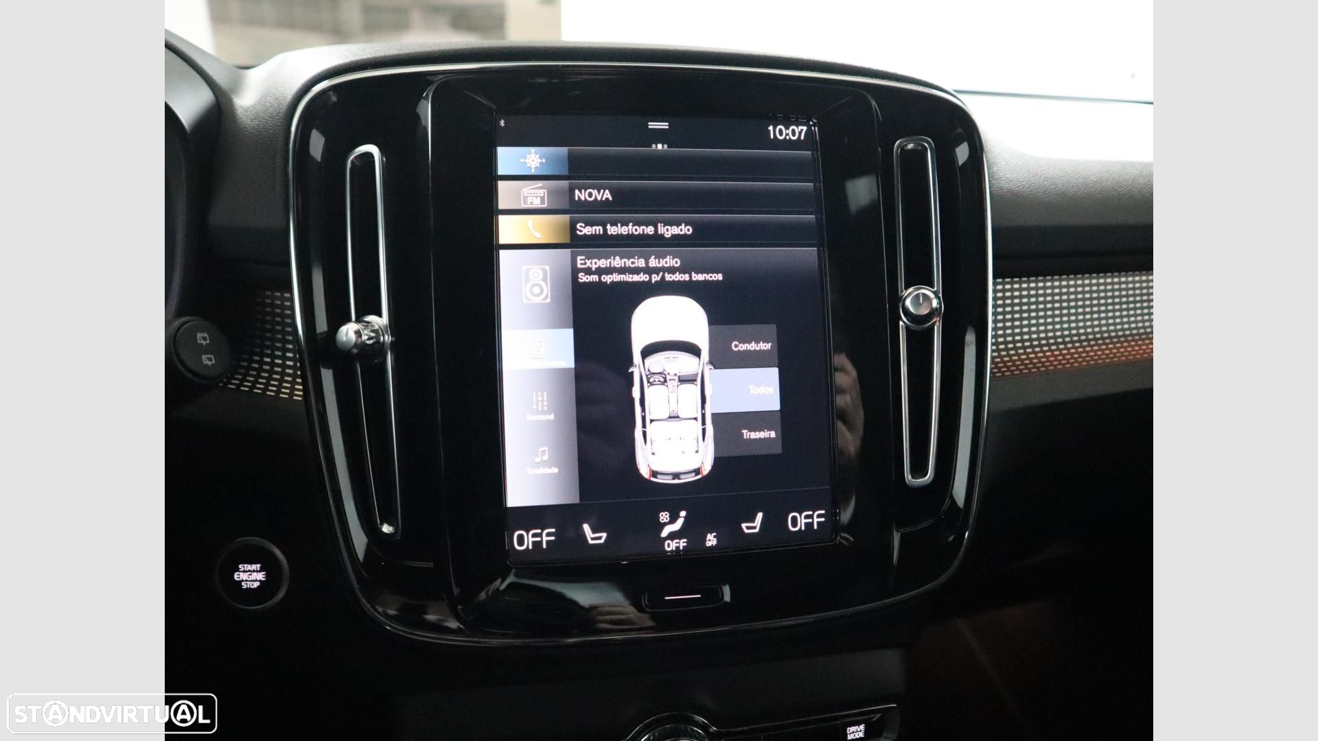 Volvo XC 40 1.5 T2 Plus Dark Auto - 25