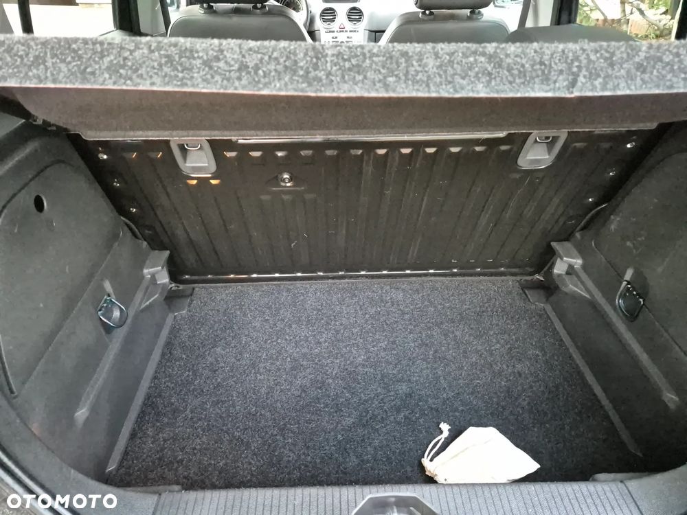 Opel Corsa 1.4 16V Active - 15