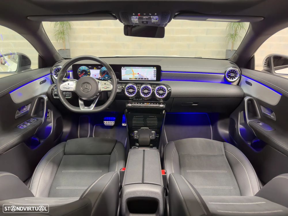 Mercedes-Benz CLA 250 e Shooting Brake AMG Line - 13