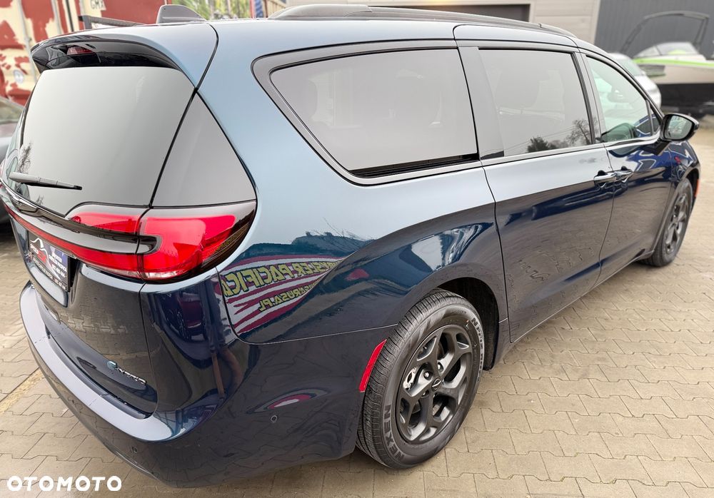 Chrysler Pacifica - 13