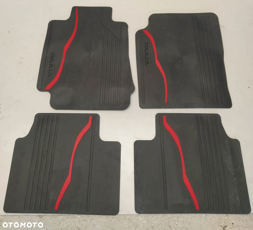 ALFA ROMEO GIULIA DYWANIKI WYCIERACZKI WYCIERACZKA GUMOWE CZARNO CZERWONE NOWY ORYGINAŁ - 3