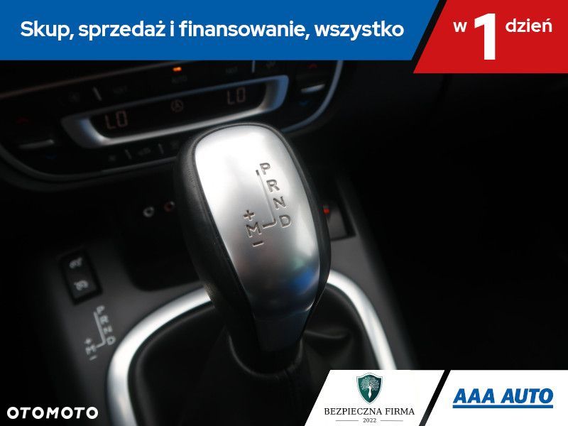 Renault Grand Scenic - 18