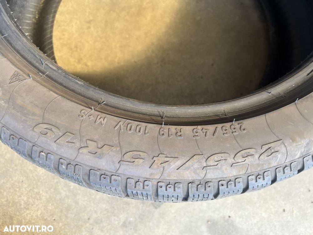 vând 2 anvelope 255/45/19 Pirelli de iarnă foarte bune - 4