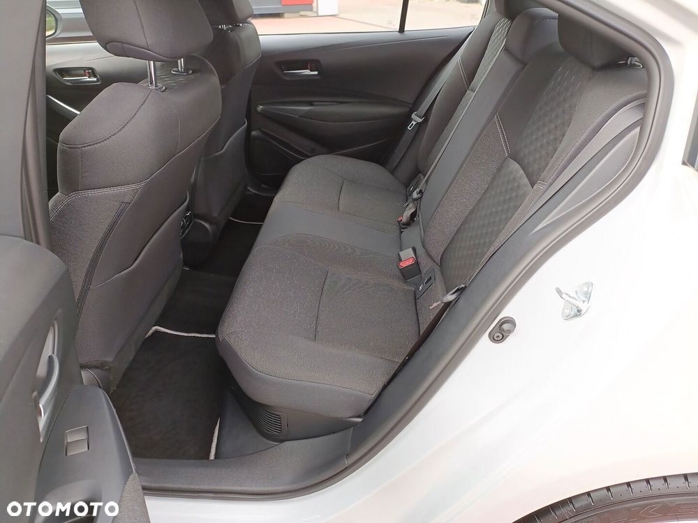 Toyota Corolla 1.8 Hybrid Comfort - 12