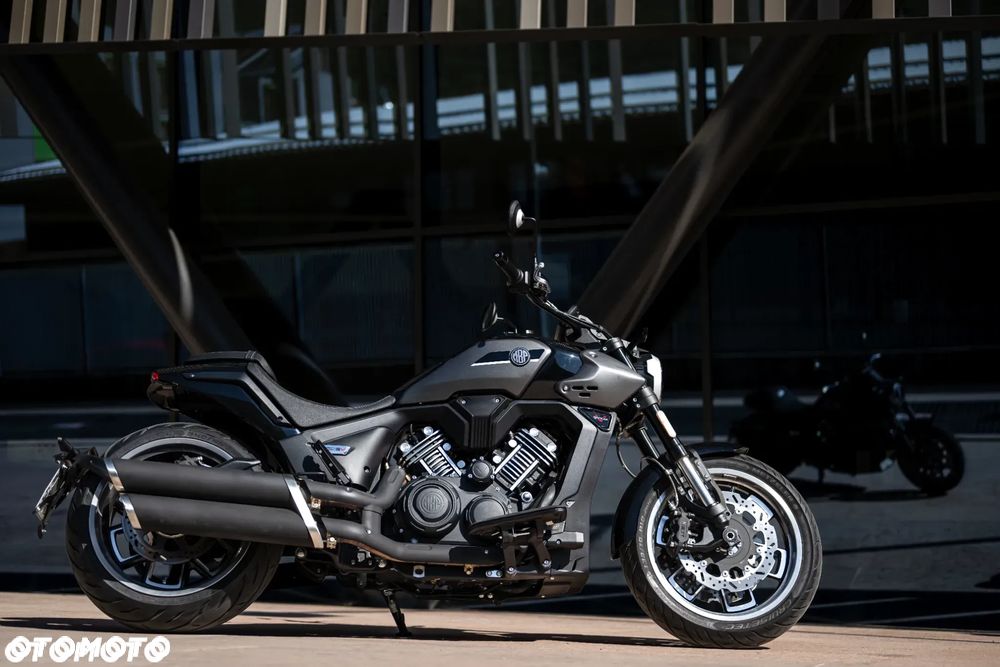 Morbidelli C1002V - 10