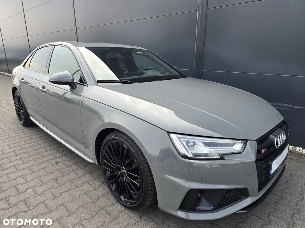 Audi S4 Limousine - 1