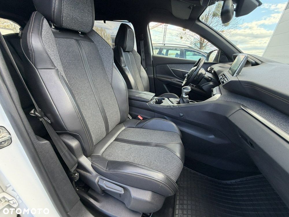 Peugeot 5008 - 36