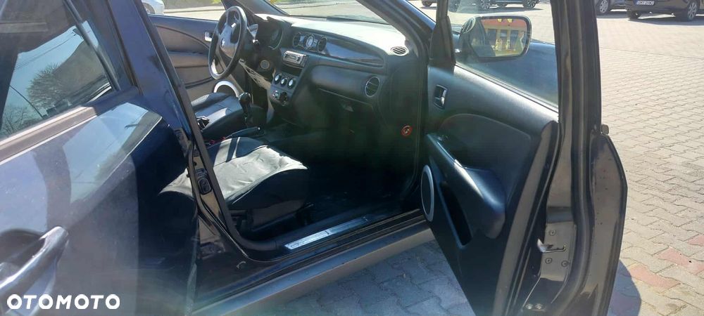 Mitsubishi Outlander 2.0 Comfort 4WD - 12