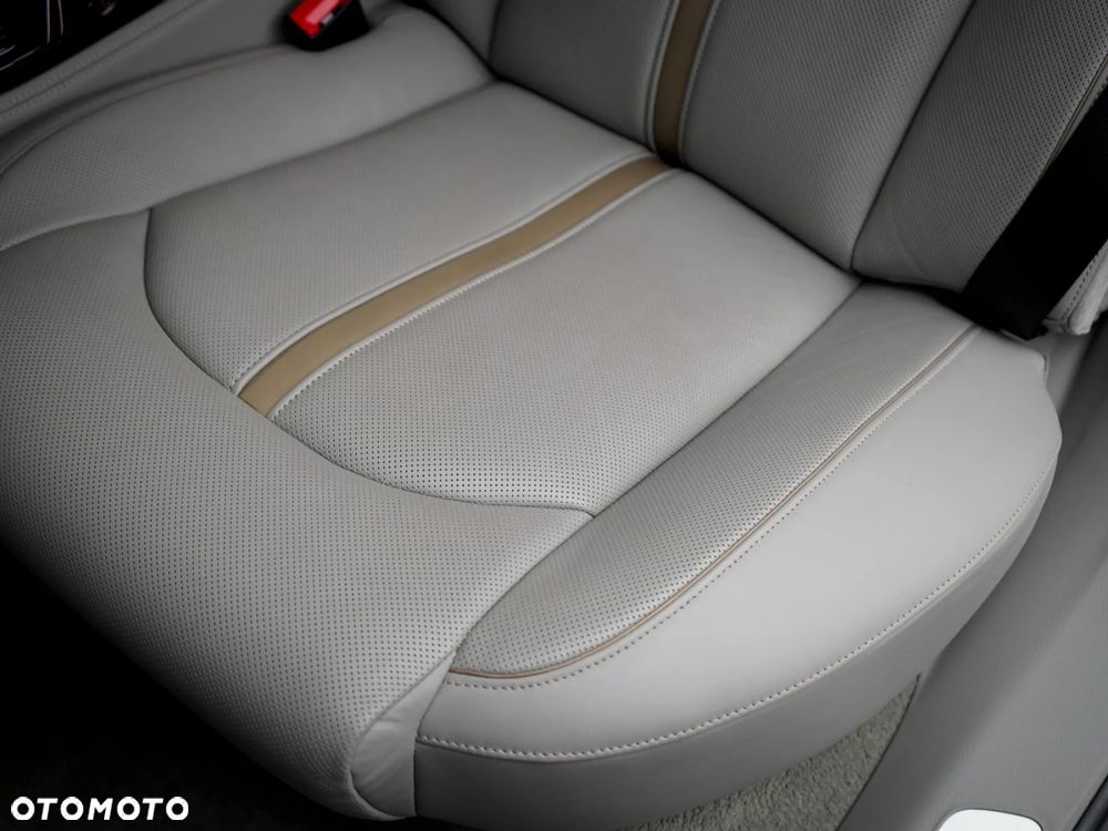 Audi A8 W12 6.3 FSI quattro tiptronic Lang - 34