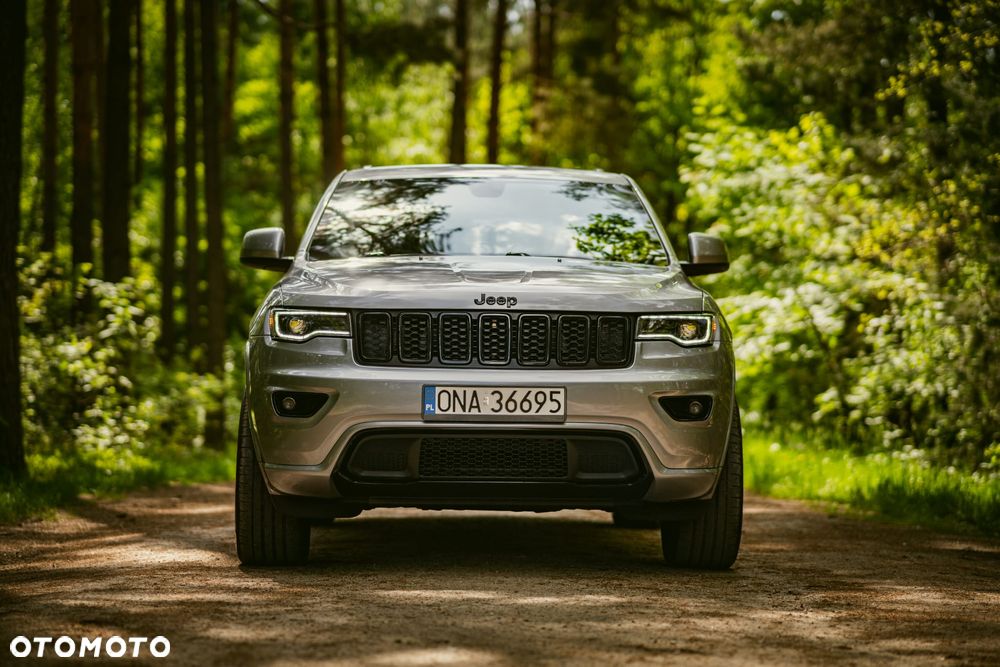 Jeep Grand Cherokee - 15