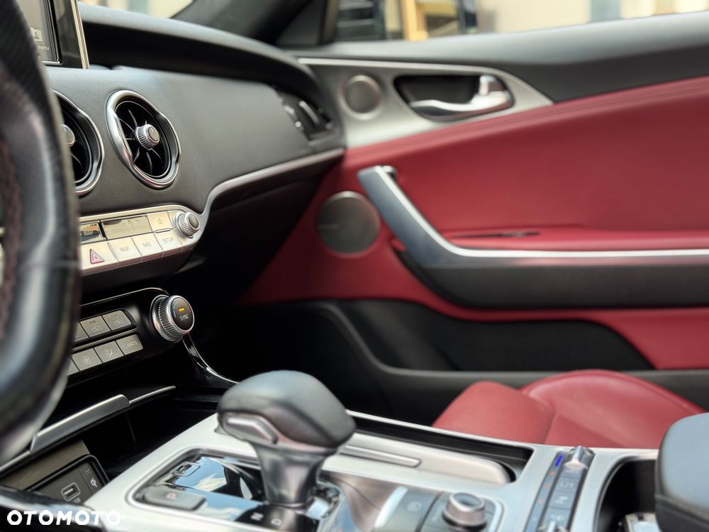 Kia Stinger 2.0 T-GDI GT Line - 23