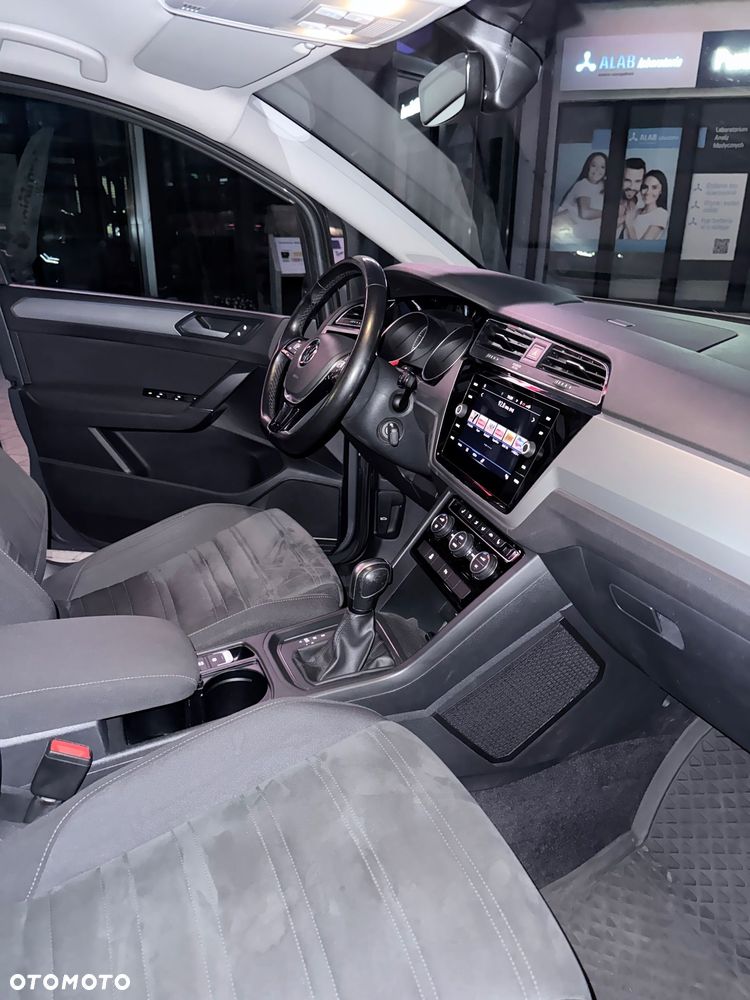 Volkswagen Touran - 14
