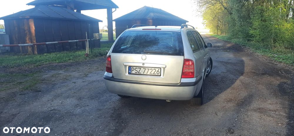 Skoda Octavia 1.9 TDI Tour - 8