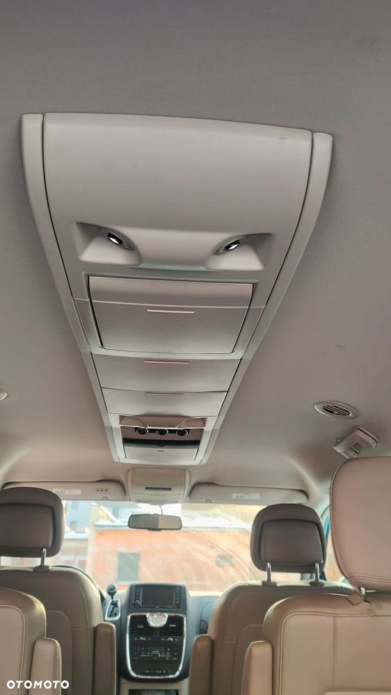 Chrysler Town & Country 3.6 Touring - 12