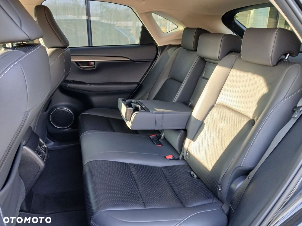 Lexus NX 300h F Impression AWD - 7