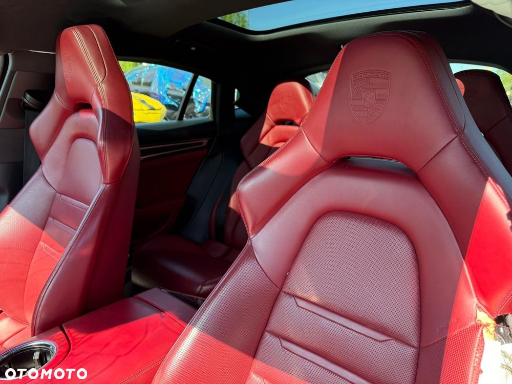 Porsche Panamera - 25