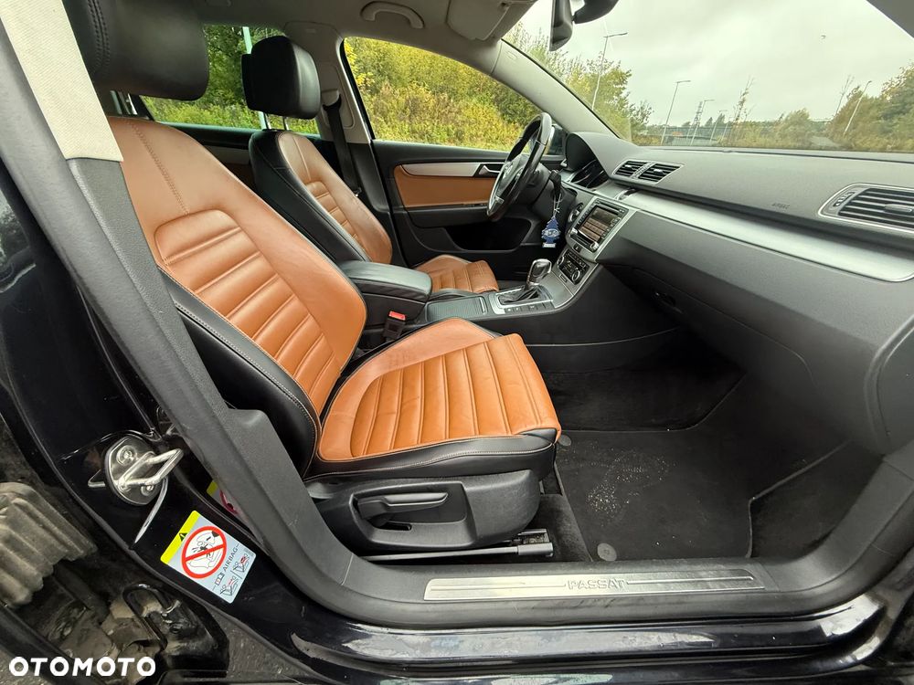 Volkswagen Passat - 16