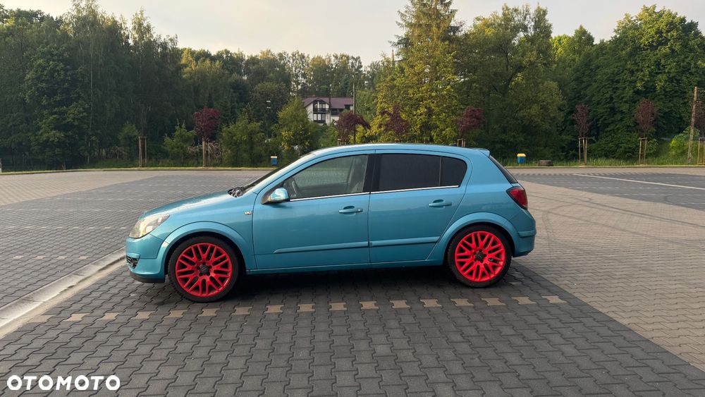 Opel Astra 2.0 Turbo Cosmo - 4