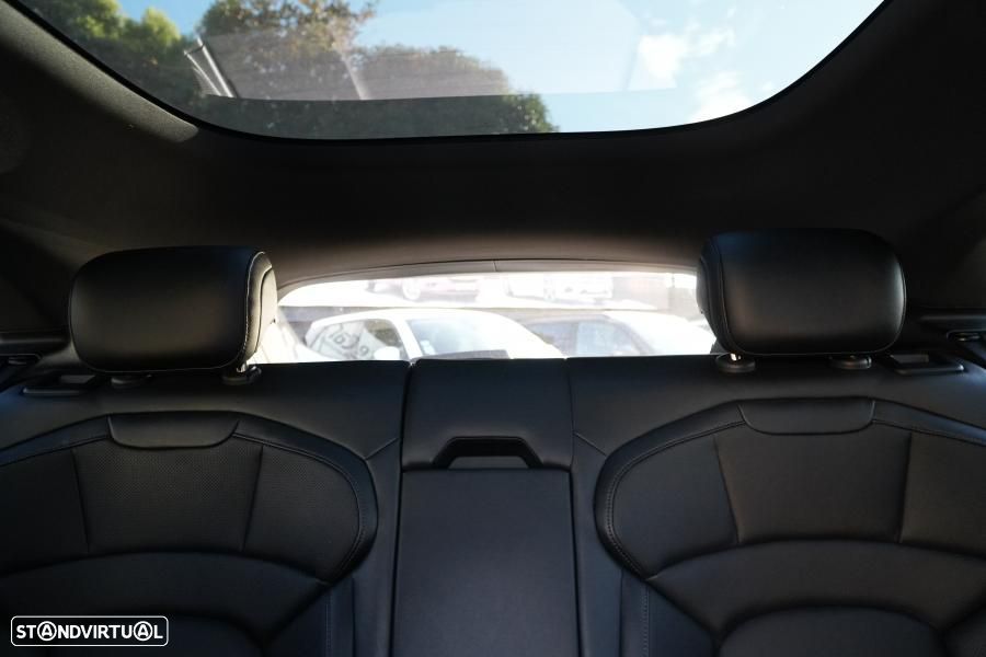 Porsche Taycan Sport Turismo Black Edition - 21