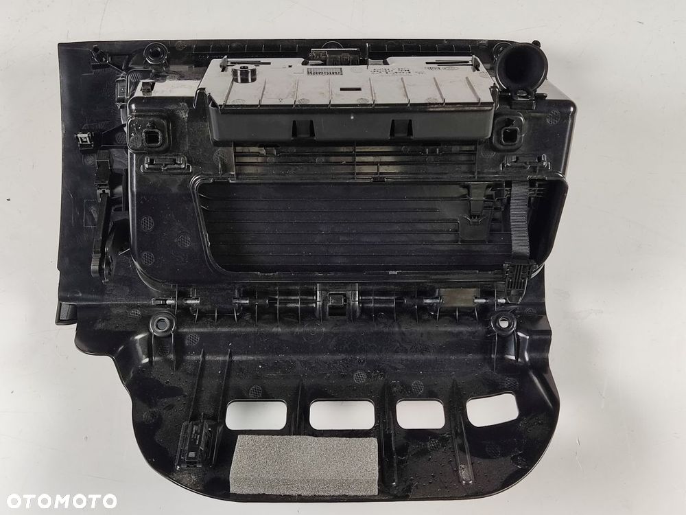 VOLVO XC40 17-21r Schowek - 3