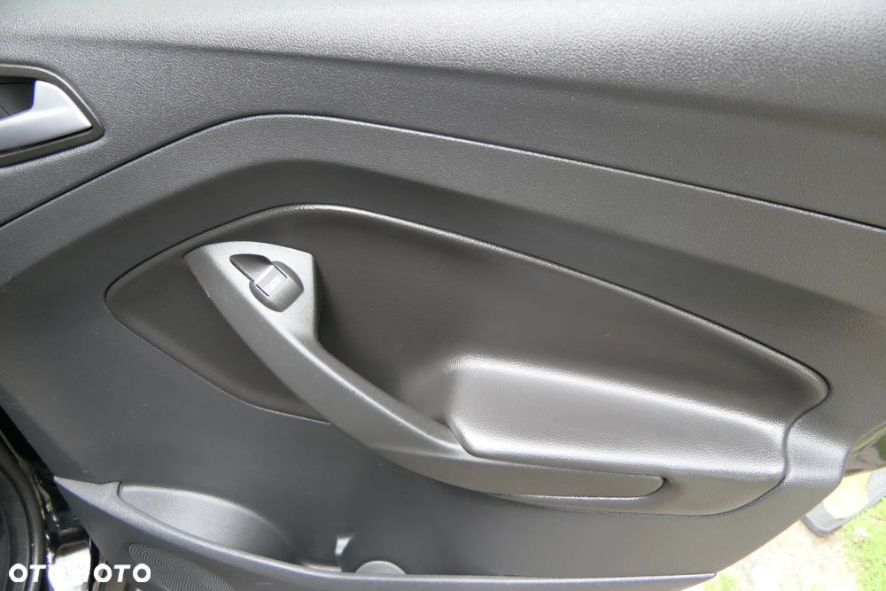 Ford Kuga 1.5 EcoBoost 2x4 ST-Line - 33