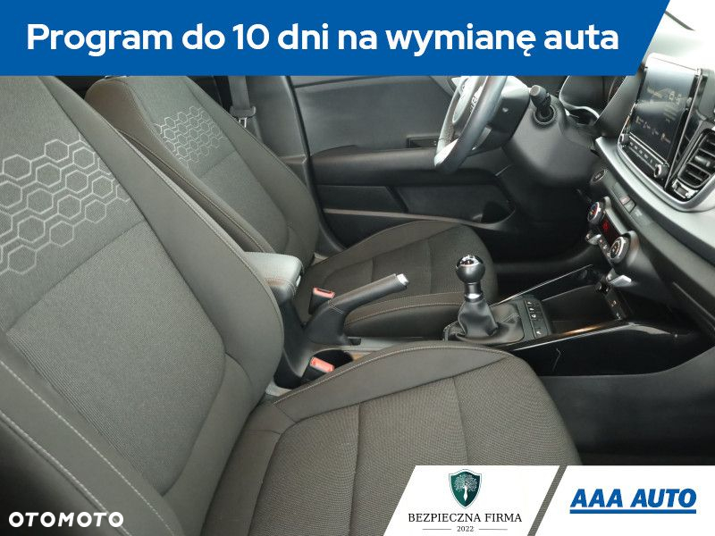 Kia Rio - 8
