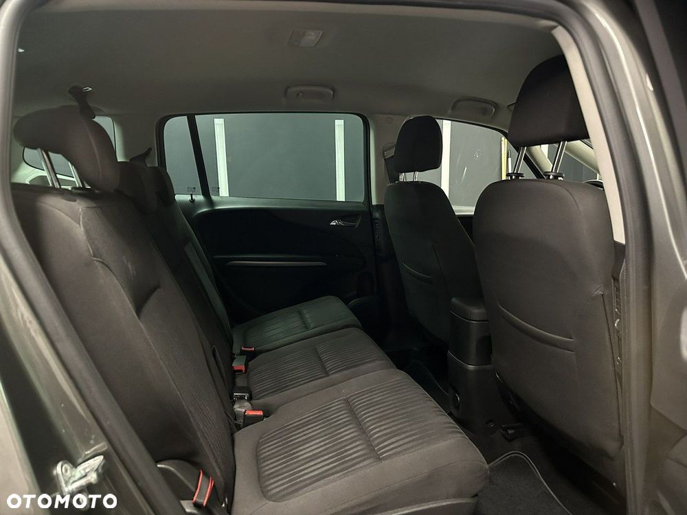 Opel Zafira - 11