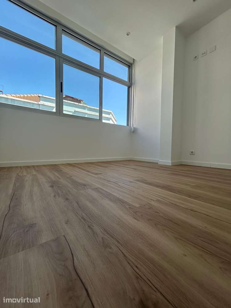 Apartamento T2 em Algés, pronto a habitar - Grande imagem: 2/20