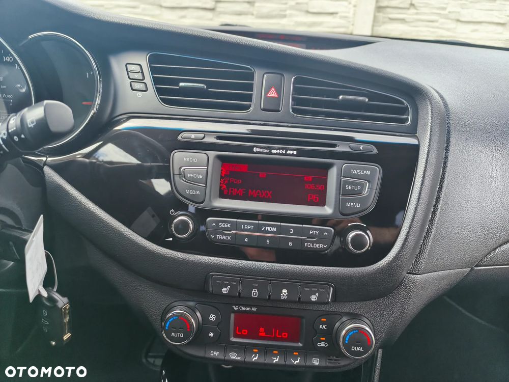 Kia Ceed 1.6 GDI DCT Platinum Edition - 15