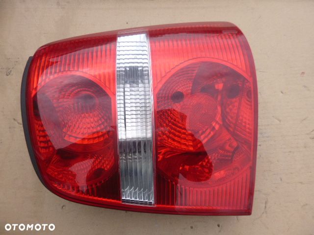 LAMPA PRAWY TYŁ PRAWA TYLNA VOLKSWAGEN TOURAN I 03- - 1