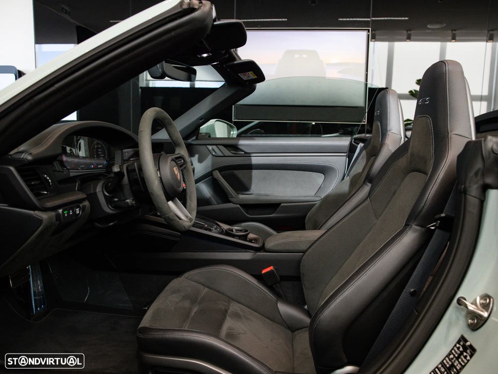 Porsche 911 (992) Carrera GTS - 35