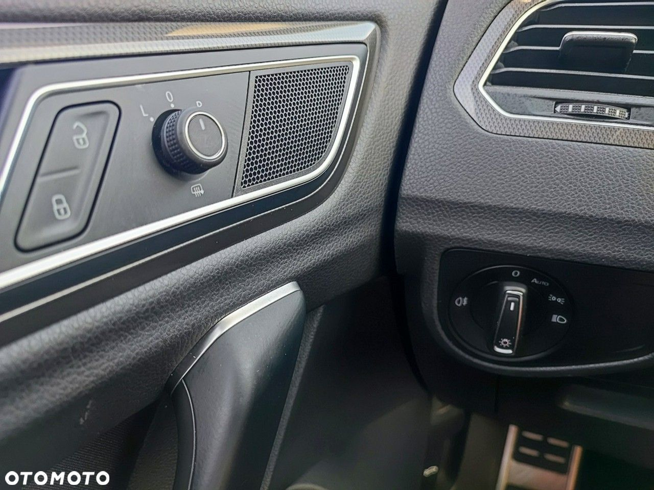 Volkswagen Golf Sportsvan - 38
