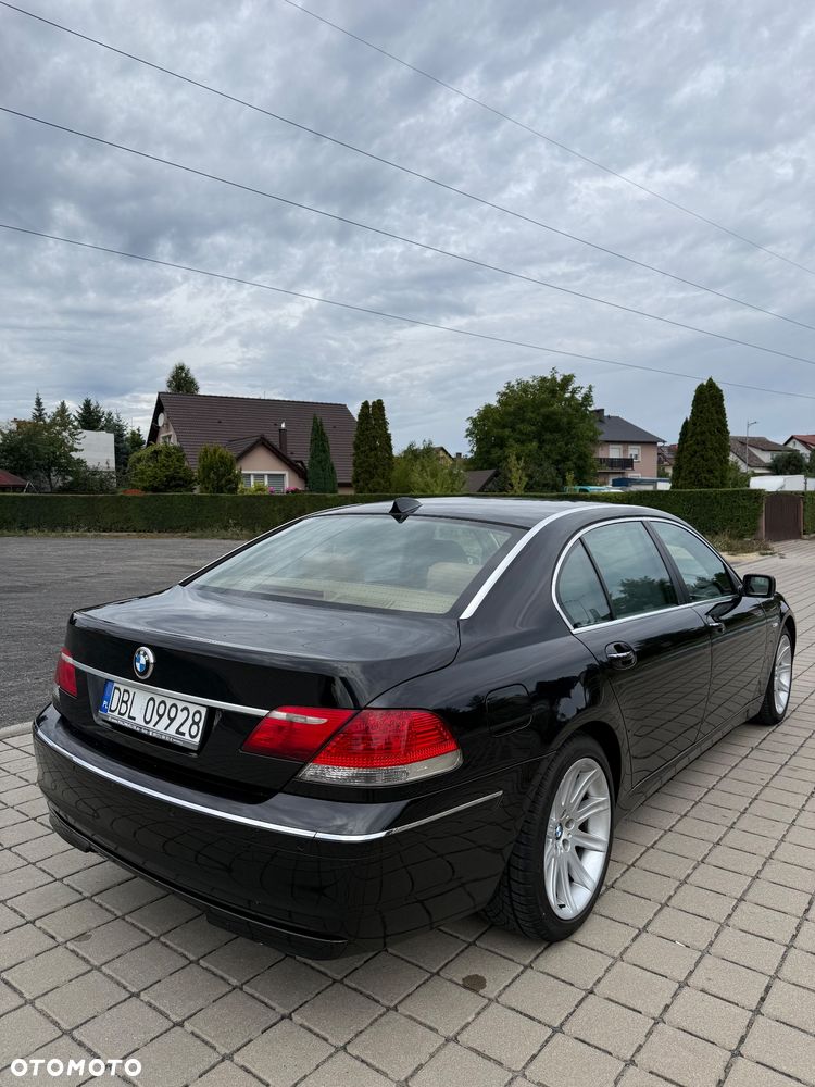 BMW Seria 7 740i L - 4