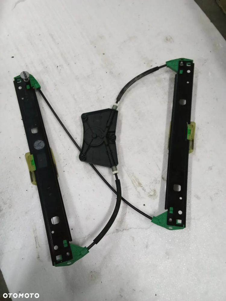 Vw Touareg III podnosnik szyby prawy tył 760839462b - 2