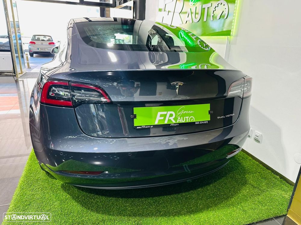 Tesla Model 3 Long-Range Dual Motor AWD - 17