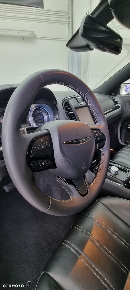 Chrysler 300s - 20