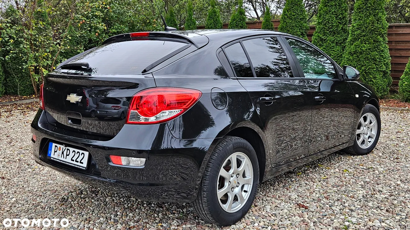 Chevrolet Cruze - 12
