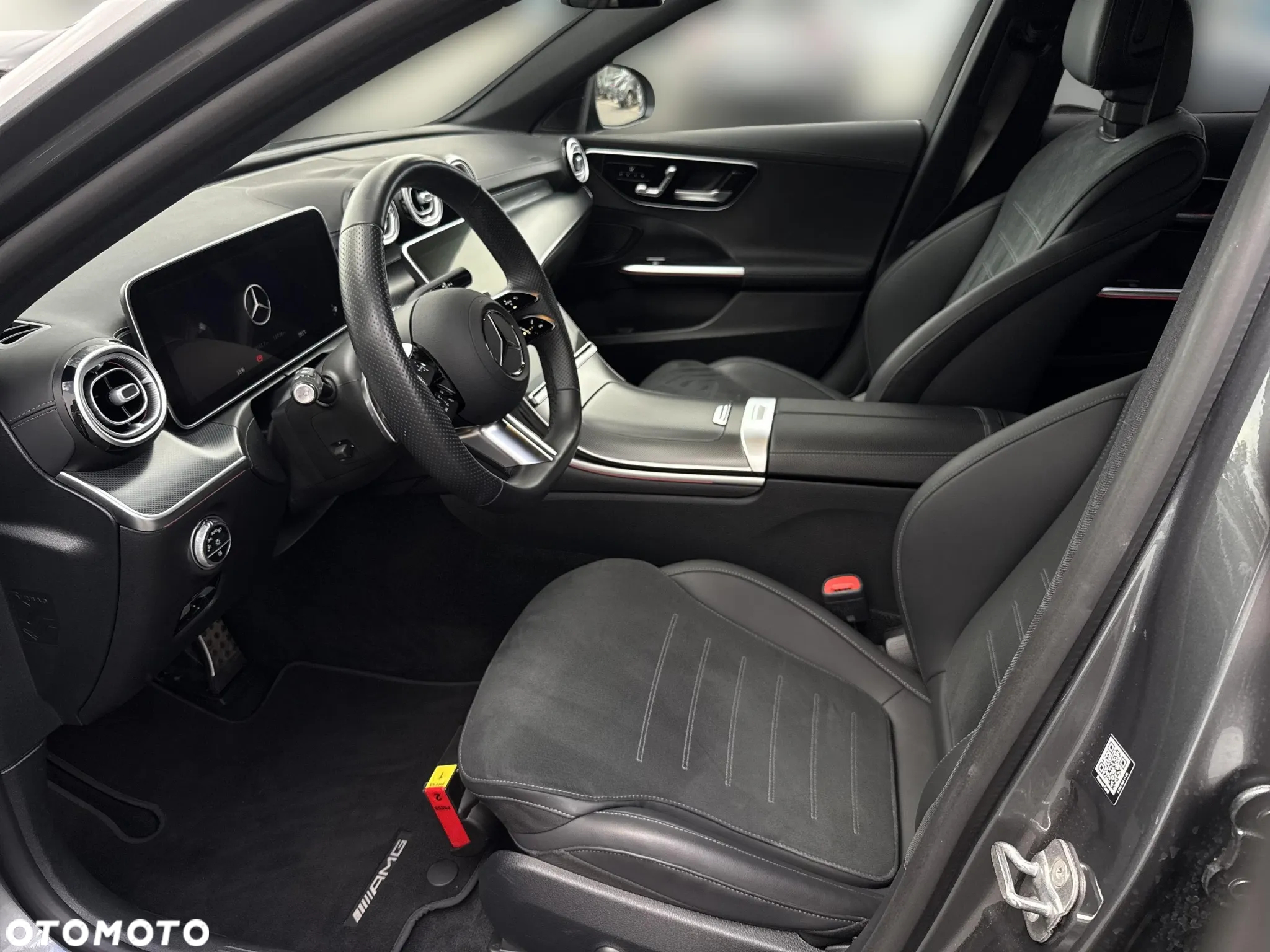 Mercedes-Benz Klasa C 200 4Matic 9G-TRONIC AMG Line Advanced - 13